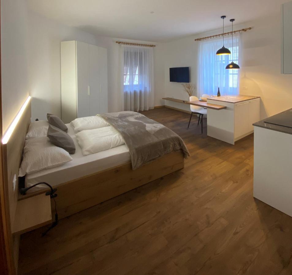 Appartement Ansitz Von Wohlgemuth à Salorno Extérieur photo