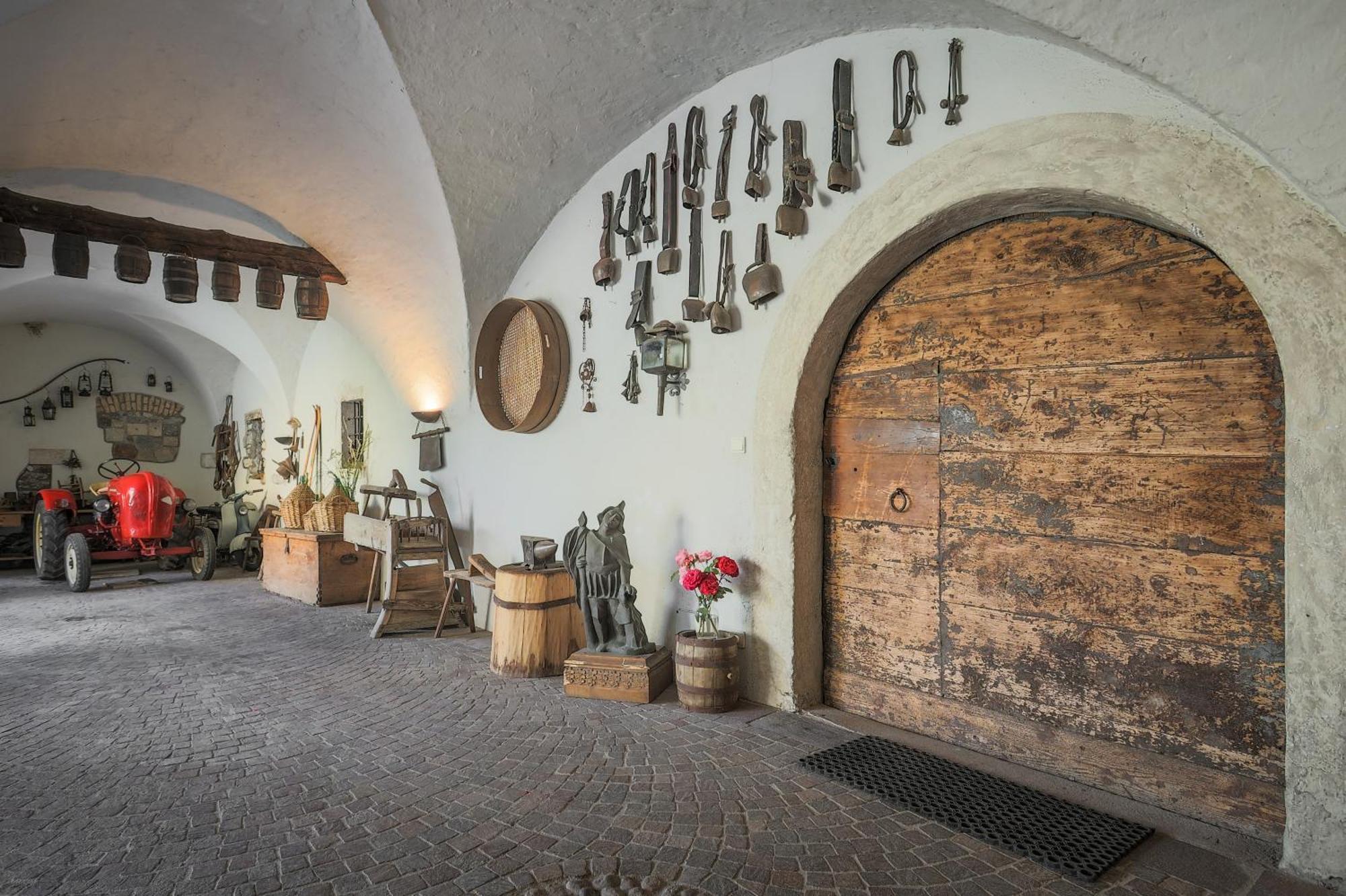Appartement Ansitz Von Wohlgemuth à Salorno Extérieur photo